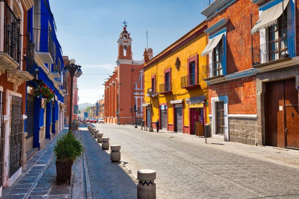 México calles coloridas de puebla