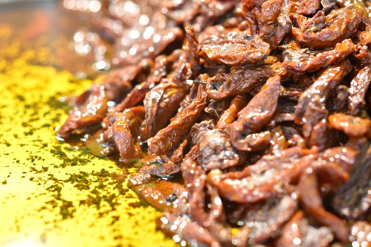 Tiras de carne seca guisada en primer plano
